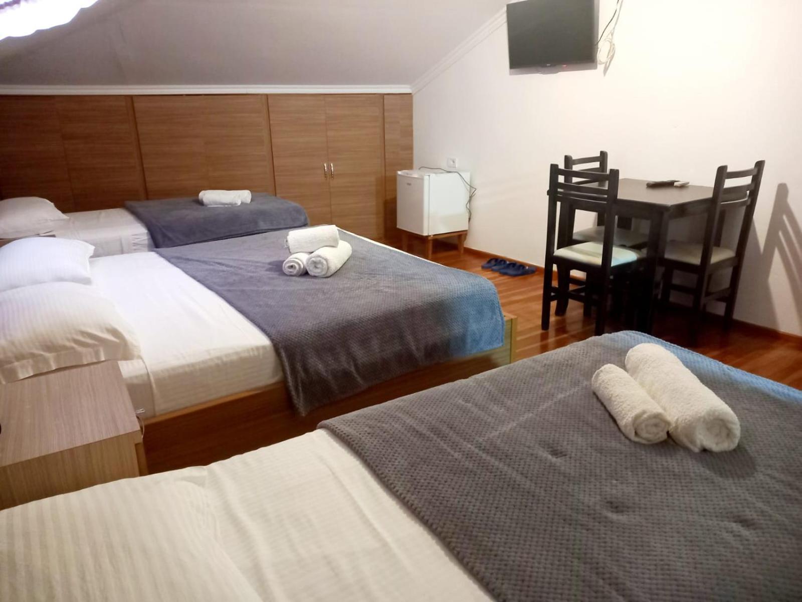 Hotel Demaj Berat Eksteriør billede